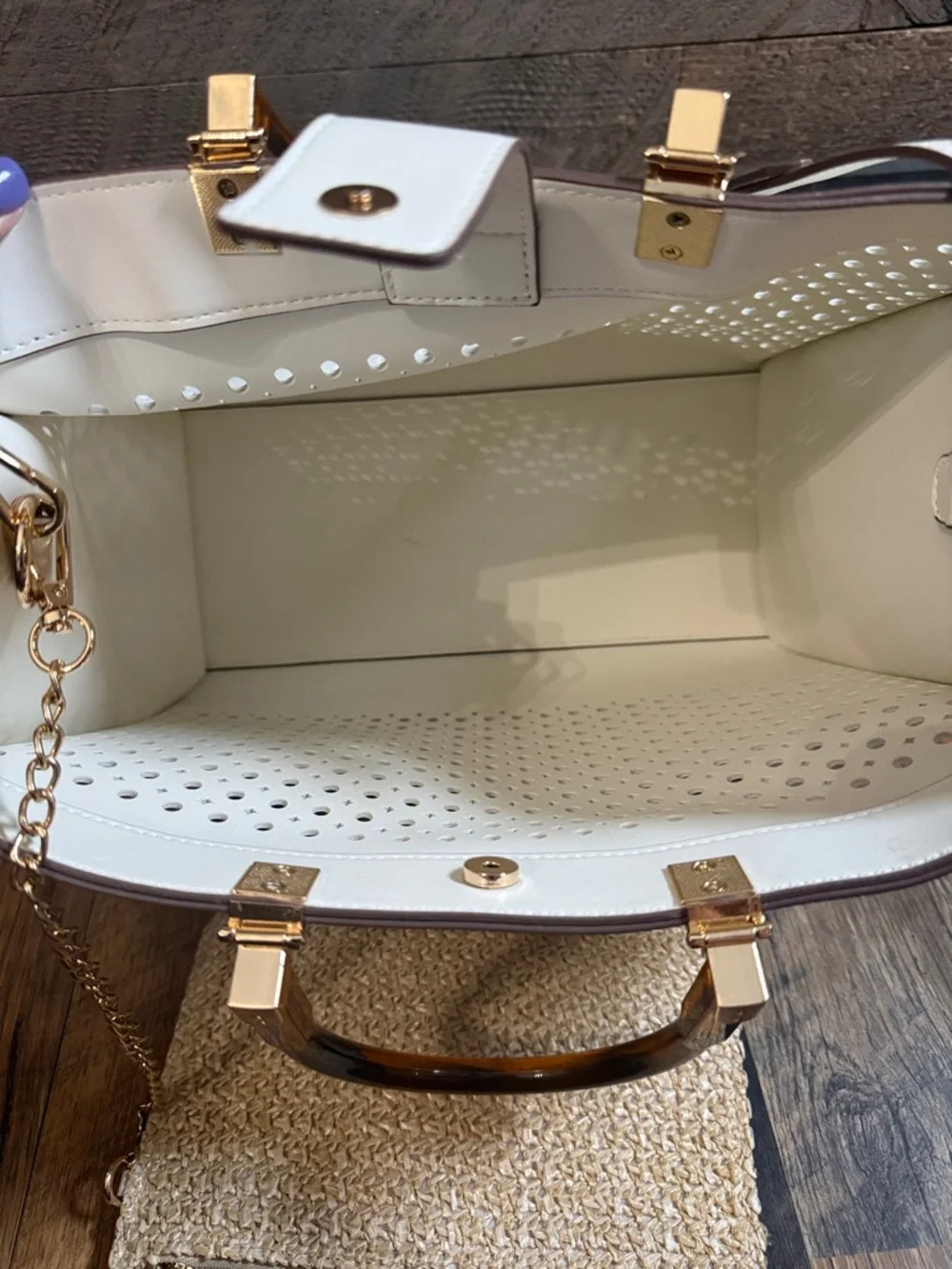 Anne Klein Perforated Tote White w/Tortoise Acrylic Handles Gold Hardware - Picture 8 of 9